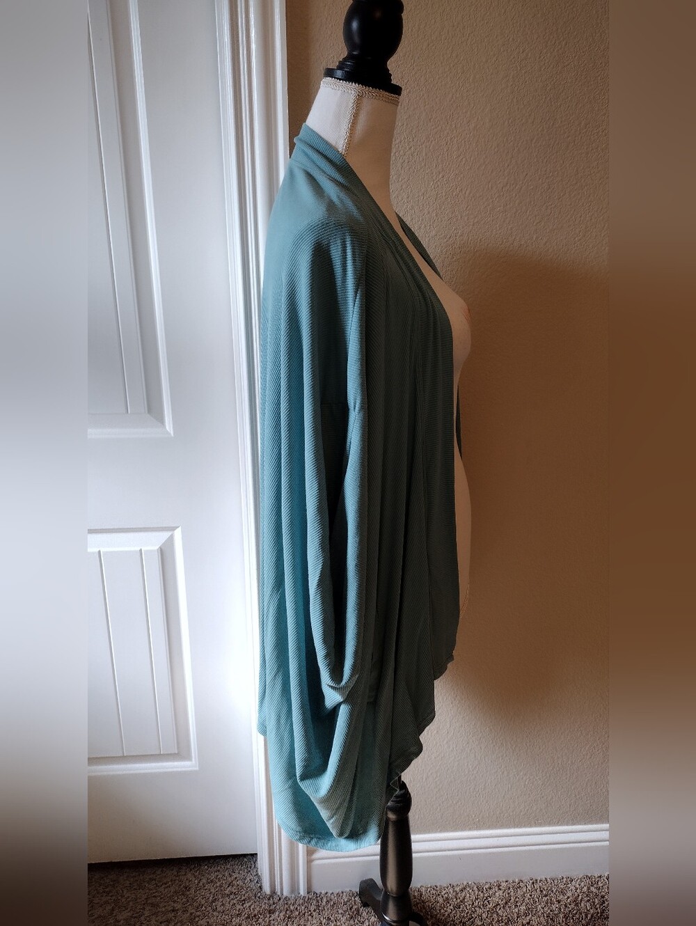 DAVI & DANI Ribbed Cardigan - Picture 2 of 10
